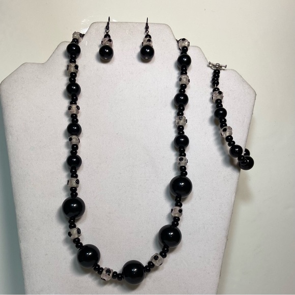 Handmade acrylic black & pink silver wire necklace, bracelet and earrings. NWOT. - Picture 5 of 5